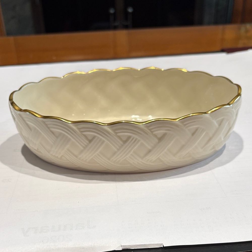 Lenox Cream and Gold Woven Pattern Bowl